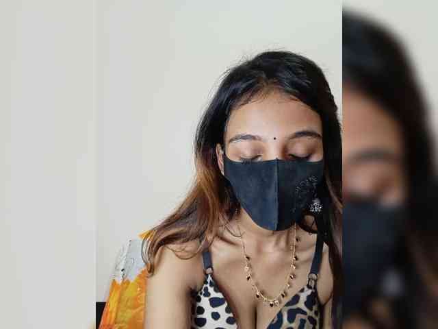 JaraRose22 webcam