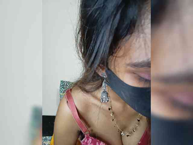 Model: JaraRose22