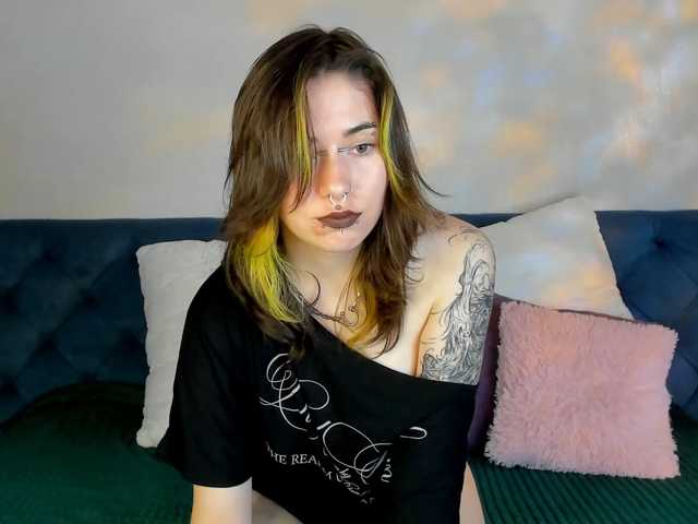 ShadowBellee live cam on BongaCams