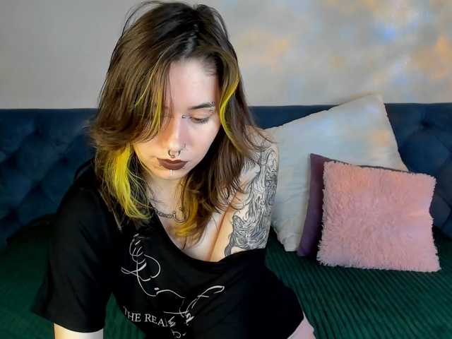 ShadowBellee live cam on BongaCams