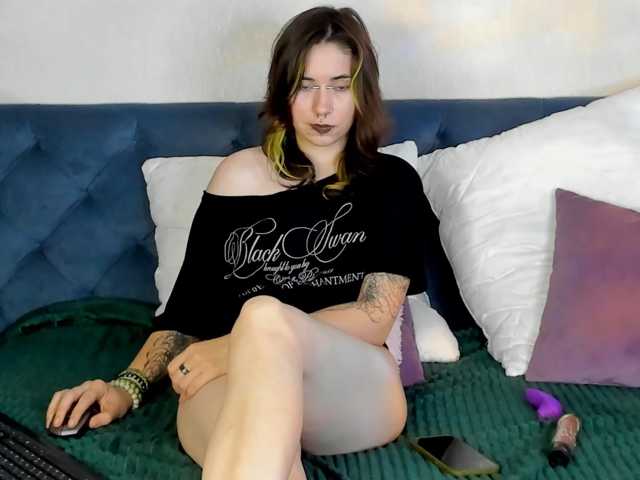 ShadowBellee live cam on BongaCams