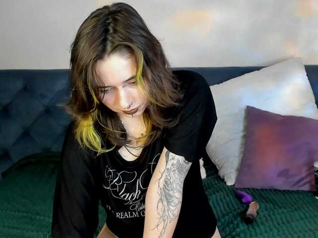 Shadowbellee live cam