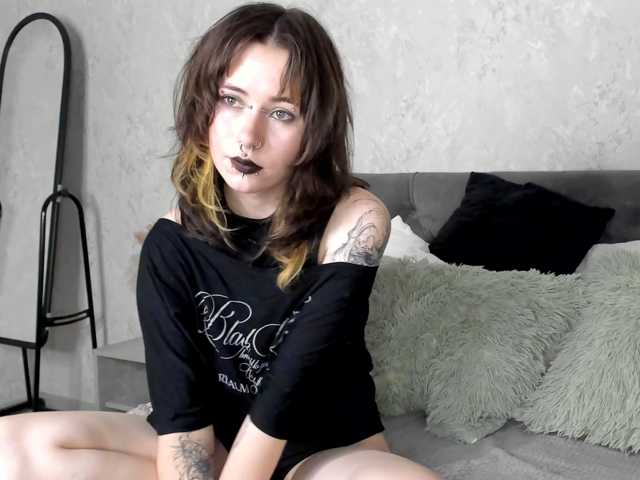 Shadowbellee live cam