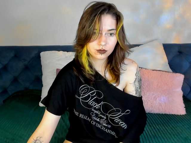 ShadowBellee live cam on BongaCams