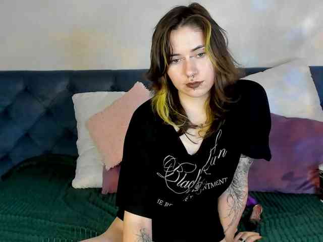 ShadowBellee webcam