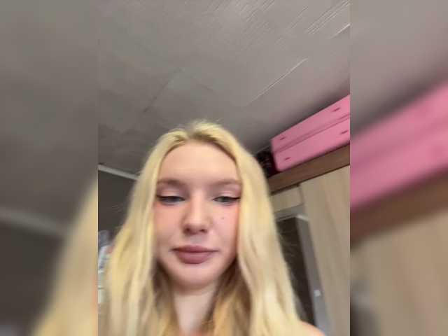 AmmyAlexInPublic live cam on BongaCams