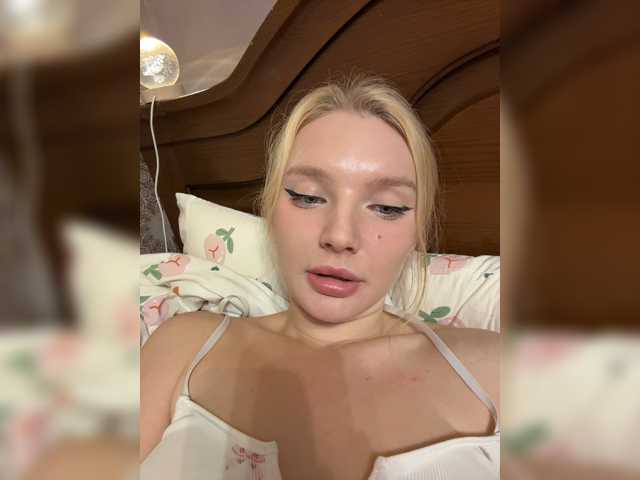 AmmyAlexInPublic live cam on BongaCams