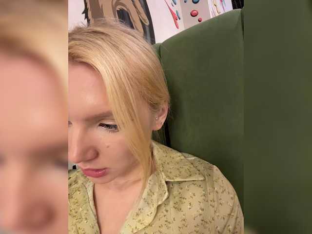 AmmyAlexInPublic live cam on BongaCams