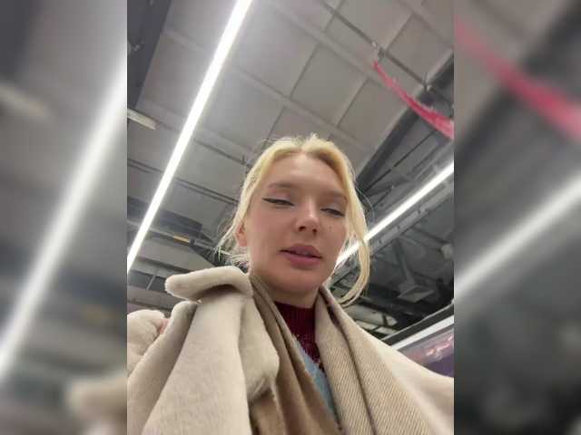 AmmyAlexInPublic live cam on BongaCams
