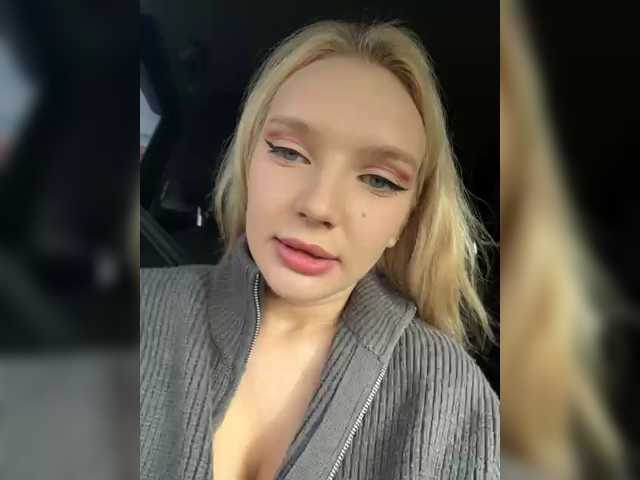 go to chat with AmmyAlexInPublic