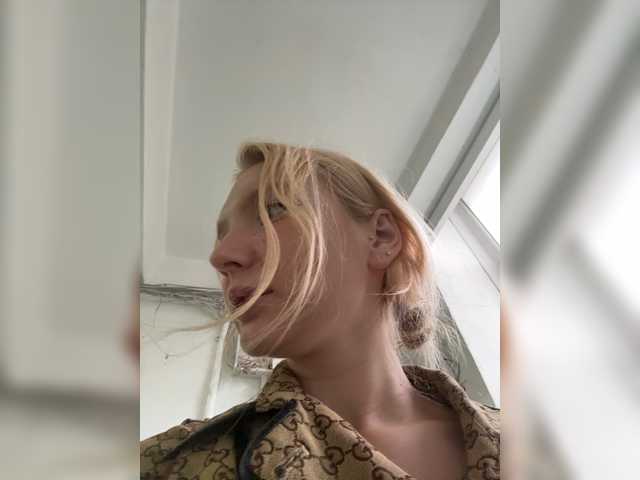 AmmyAlexInPublic