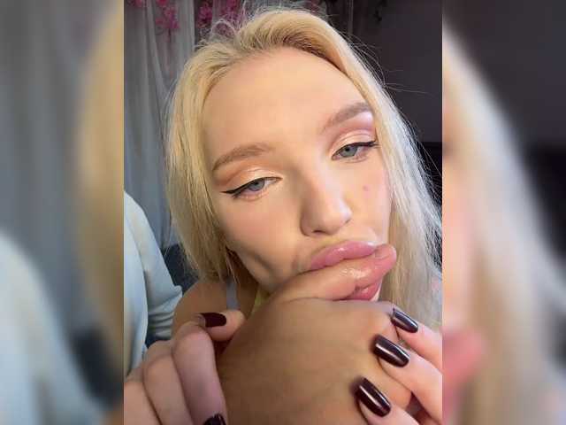 Live трансляция AmmyAlexInPublic - slutnetki.online