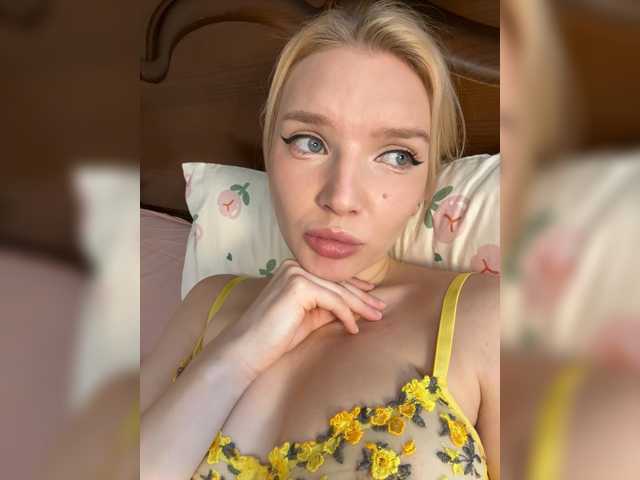 AmmyAlexInPublic live cam on BongaCams
