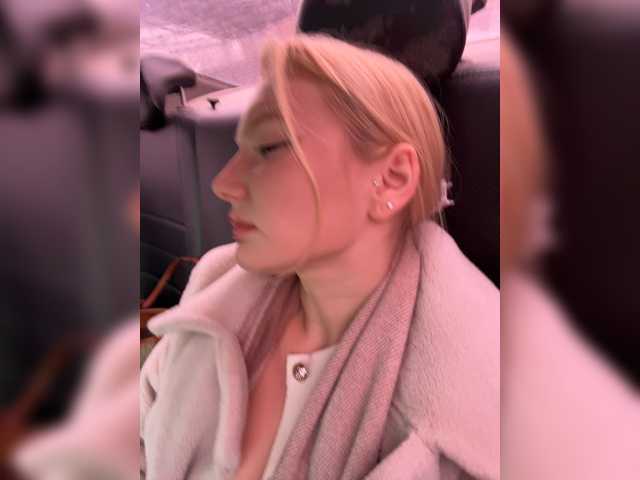 AmmyAlexInPublic live cam on BongaCams