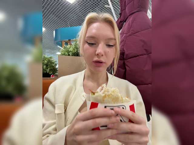 AmmyAlexInPublic live cam on BongaCams