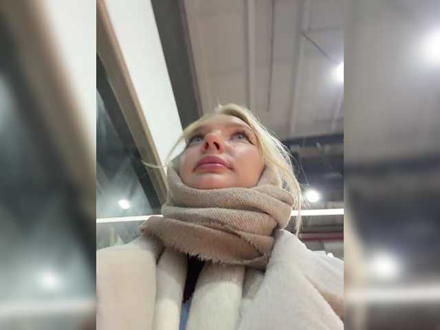AmmyAlexInPublic live cam on BongaCams