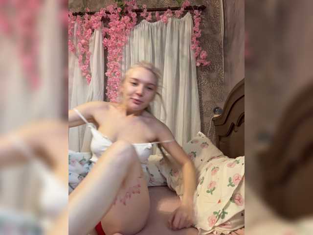 AmmyAlexInPublic live cam on BongaCams