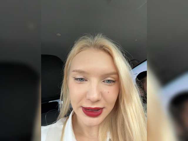 AmmyAlexInPublic live cam on BongaCams
