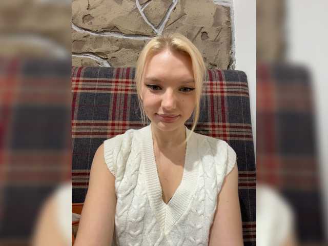 AmmyAlexInPublic live cam on BongaCams