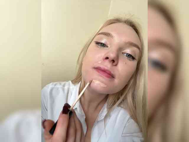 AmmyAlexInPublic webcam
