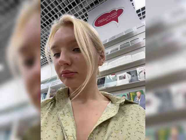 AmmmyInPublic
