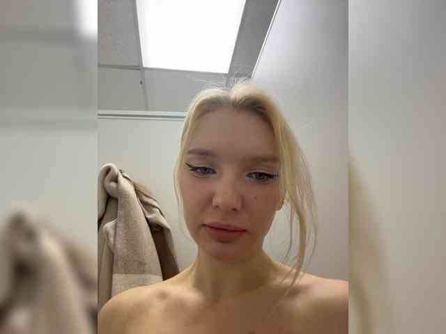 AmmmyInPublic