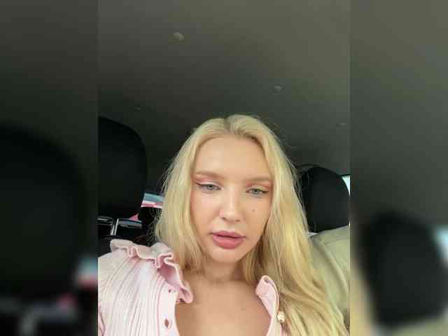 AmmyAlexInPublic