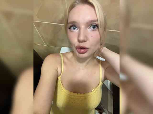 AmmmyInPublic