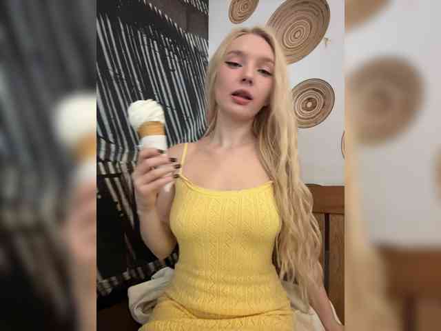 AmmyAlexInPublic