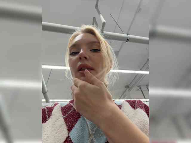 AmmmyInPublic