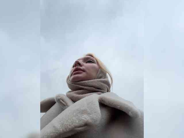 AmmmyInPublic