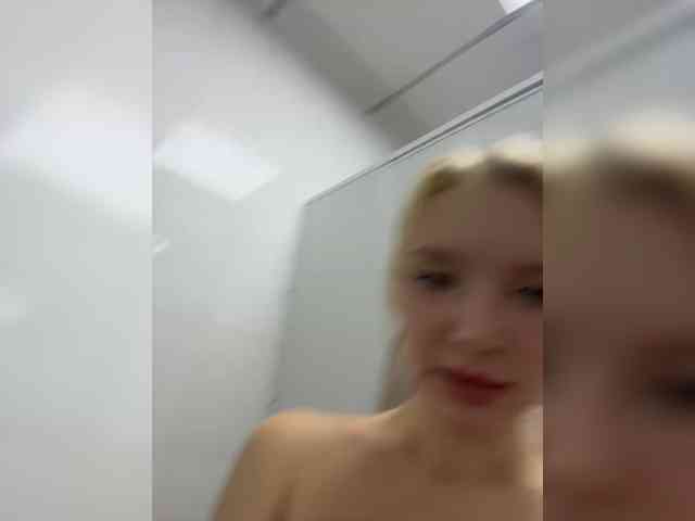 AmmmyInPublic