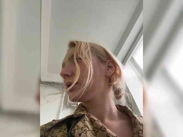 AmmmyInPublic