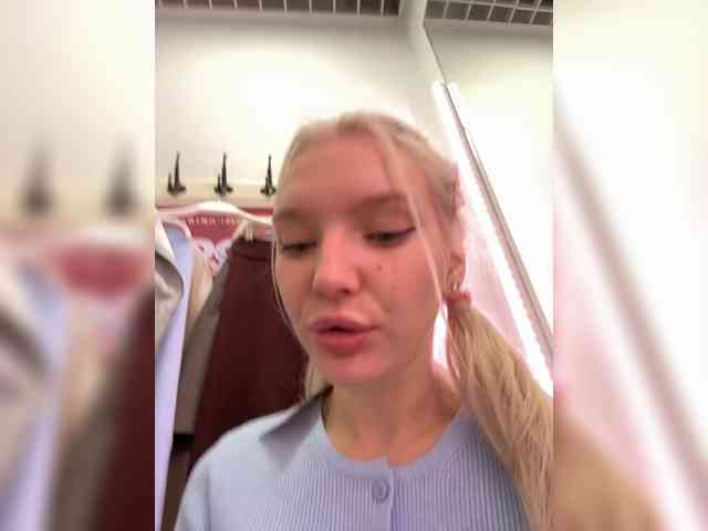 AmmmyInPublic