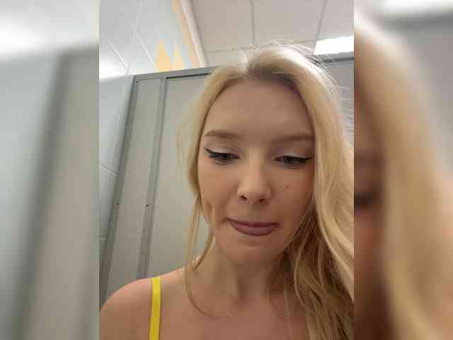 AmmyAlexInPublic
