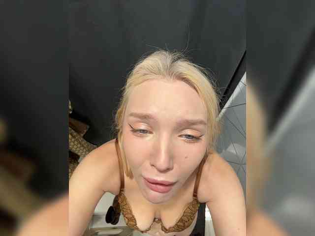 AmmyAlexInPublic