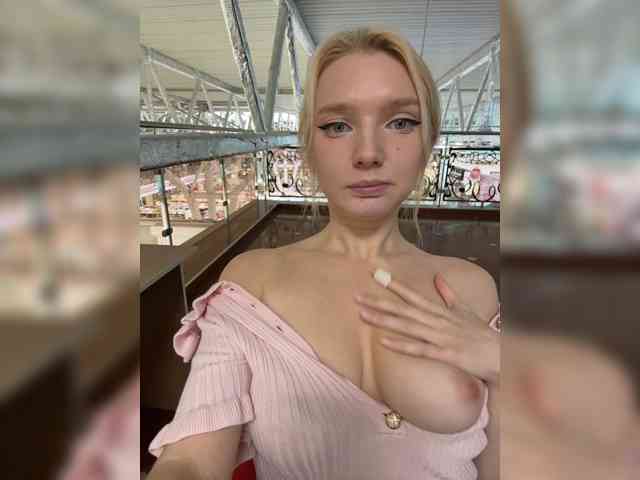 AmmmyInPublic