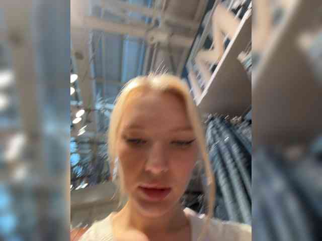 AmmmyInPublic