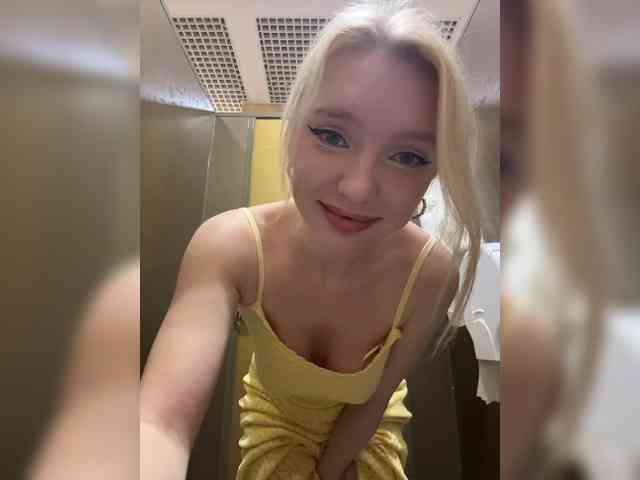 AmmmyInPublic