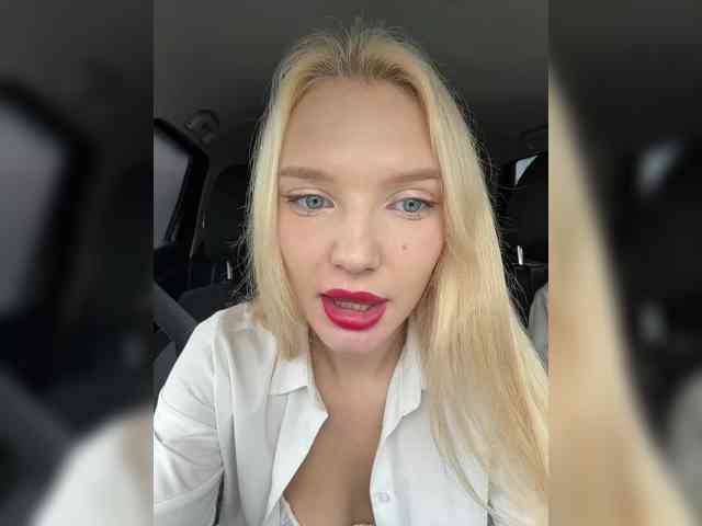 AmmyAlexInPublic