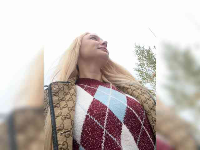 AmmyAlexInPublic