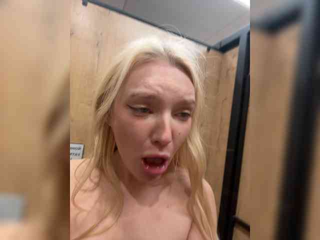 AmmyAlexInPublic's webcam live show