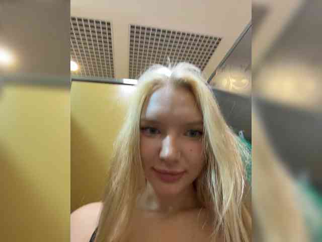 amateur sex AmmyAlexInPublic