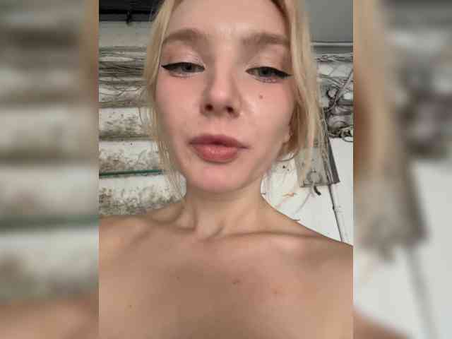 AmmmyInPublic