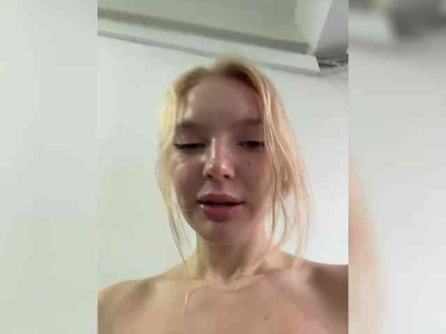 AmmmyInPublic