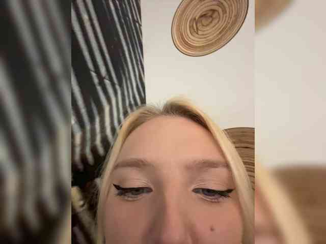 AmmmyInPublic