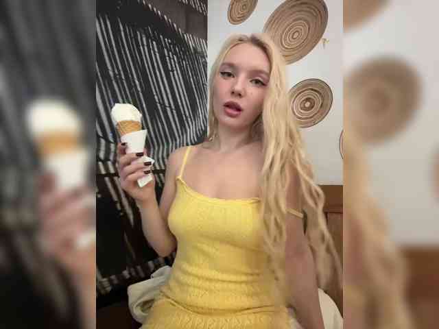 AmmyAlexInPublic