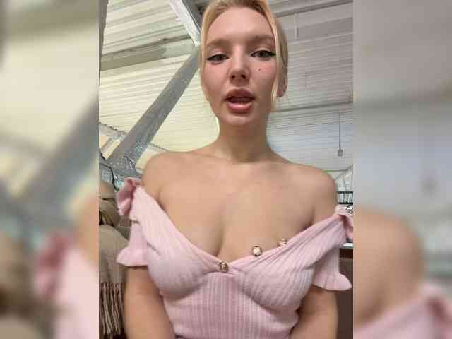 AmmmyInPublic