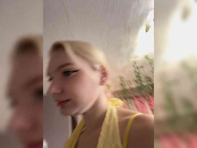 AmmmyInPublic