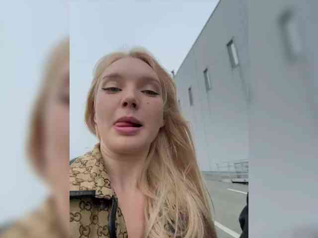 AmmyAlexInPublic